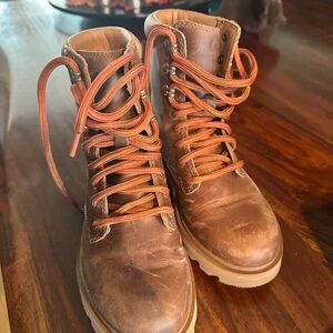 Sorel Brown Leather Winter Boots with Orange Laces